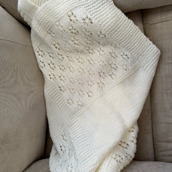 Handmade Crochet Baby Blanket White Soft  43" x 30" - Picture 4 of 5